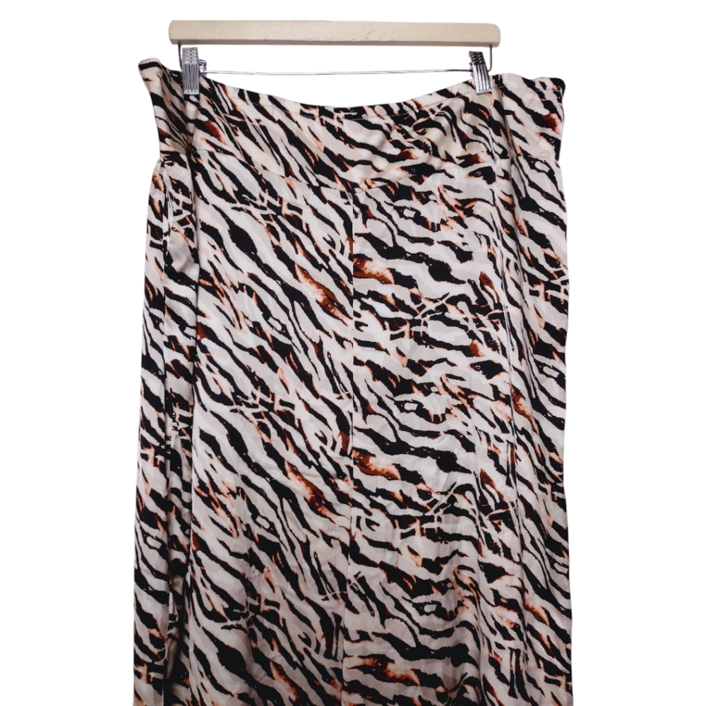 Torrid Pull-On Super Wide Leg Streaky Satin High-Rise Pant Size 4 Or 4X Short - Picture 3 of 8
